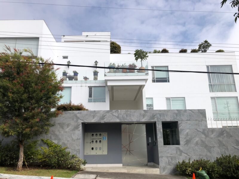 Exclusivo departamento de lujo en Campo Alegre, Quito
